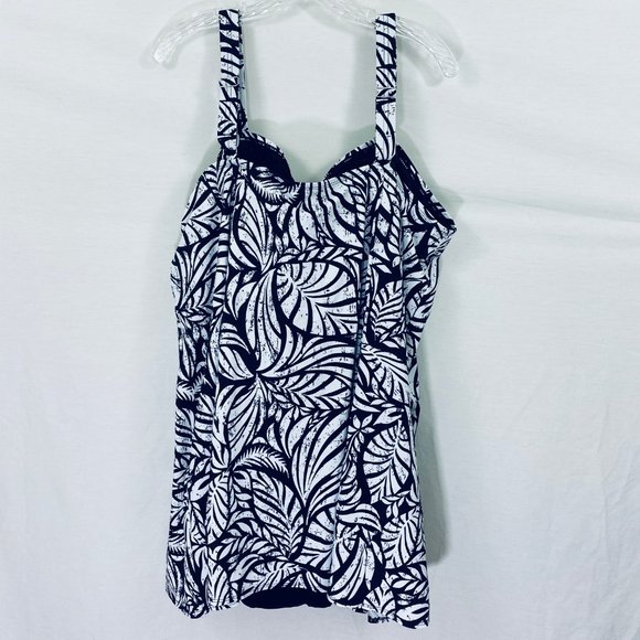 SWIMSUITS FOR ALL Leaf Print One Piece Swimsuit 28 - Picture 5 of 8